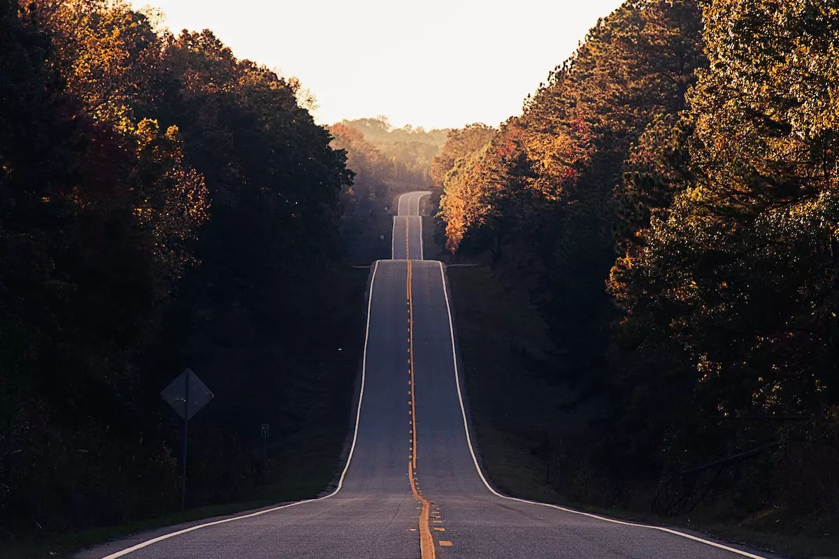 Pourquoi faire un roadtrip en voiture, en van ou en moto ?